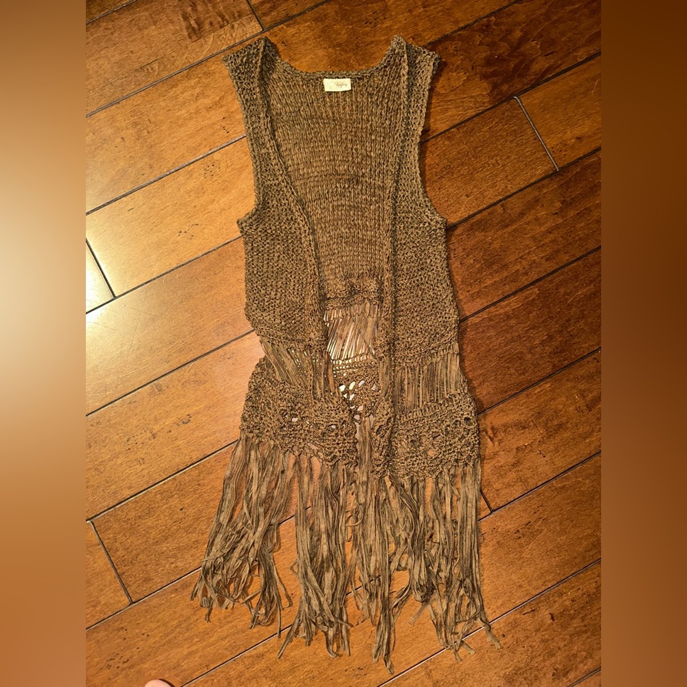Daytrip crochet sleeveless cardigan